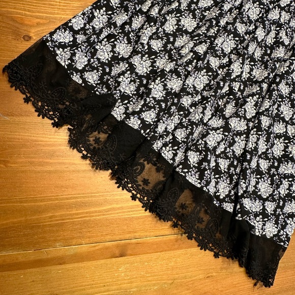 Plus Size Forever 21 Floral Print Cage Back Lace Trimmed Sundress Size 2X - Picture 2 of 7